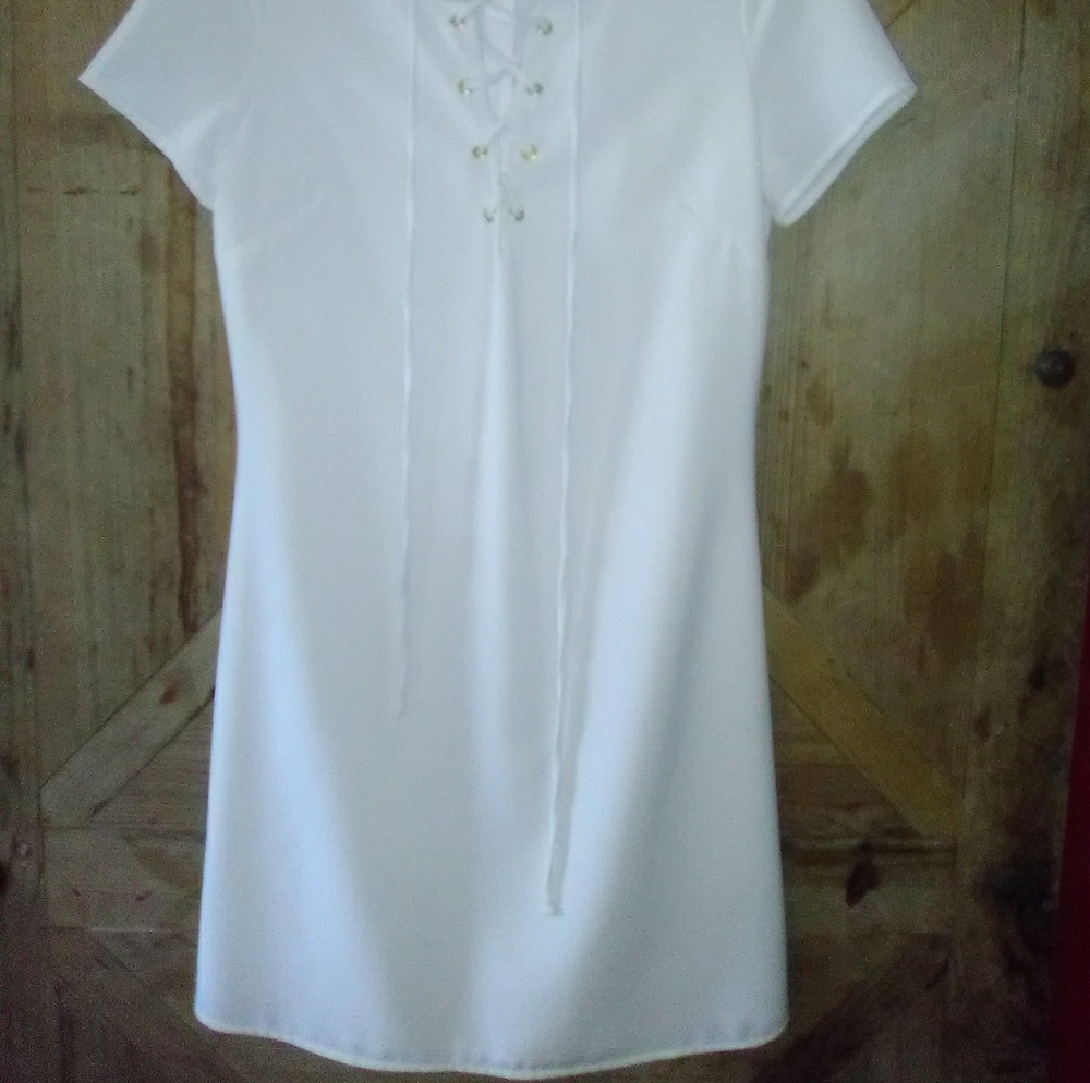 Dress - Picture 3 of 3